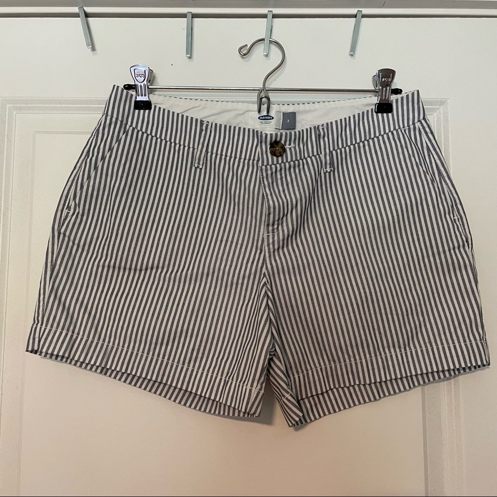 Old navy chino shorts. Blue and white stripe. Great condition - Picture 1 of 2